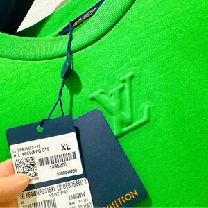 NWTS Louis Vuitton Debossed Logo T—Shirt